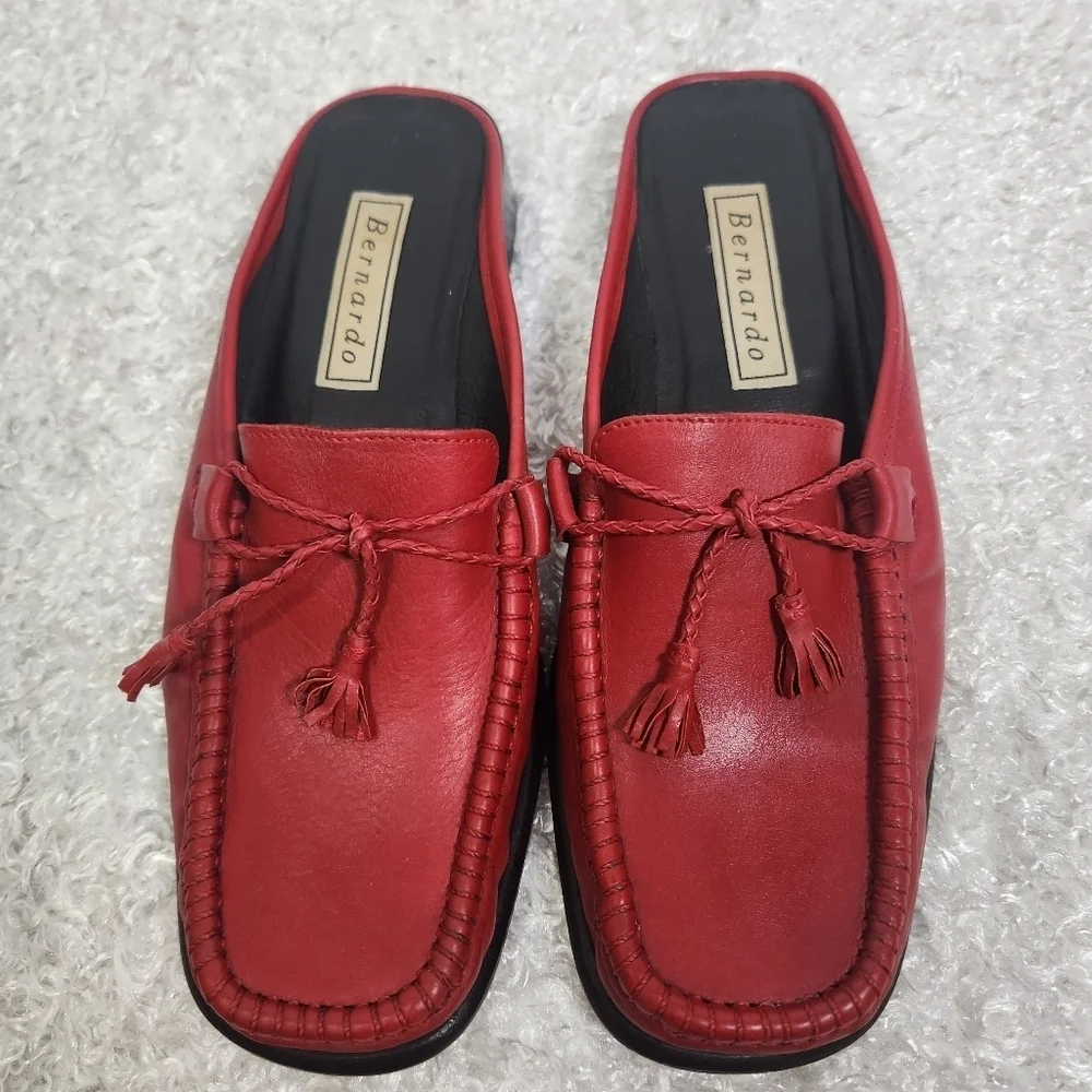 Bernardo Red Moccasin-Style Slip-On Loafers Size 9N Unixes